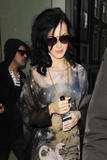 th_89173_KatyPerry_OuttoDoverStreetinLondonMarch192011_By_oTTo5_122_237lo.jpg