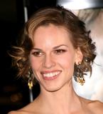 Hilary Swank at 'PS I Love You' premiere