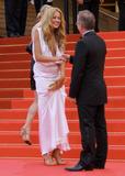 Petra Nemcova & Her Glorious Cleavage Pictures