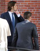 http://img186.imagevenue.com/loc383/th_744103888_On_the_set_of_Supernatural_in_Vancouver12_122_383lo.jpg
