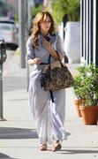 http://img186.imagevenue.com/loc395/th_96140_JLH_shopping_at_Madison_in_Beverly_Hills1_122_395lo.jpg