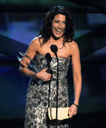 http://img186.imagevenue.com/loc446/th_14095_Lisa_Edelstein_at_Peoples_Choice_Awards26_122_446lo.jpg