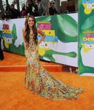 http://img186.imagevenue.com/loc76/th_23600_celebrity_paradise.com_TheElder_MileyCyrus84_122_76lo.jpg